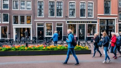 What cultural activities can I do in Amsterdam?